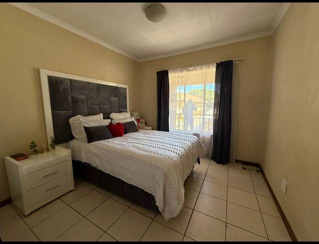 2 BEDROOM APARTMENT FOR SALE IN RUSTENBURG CENTRAL